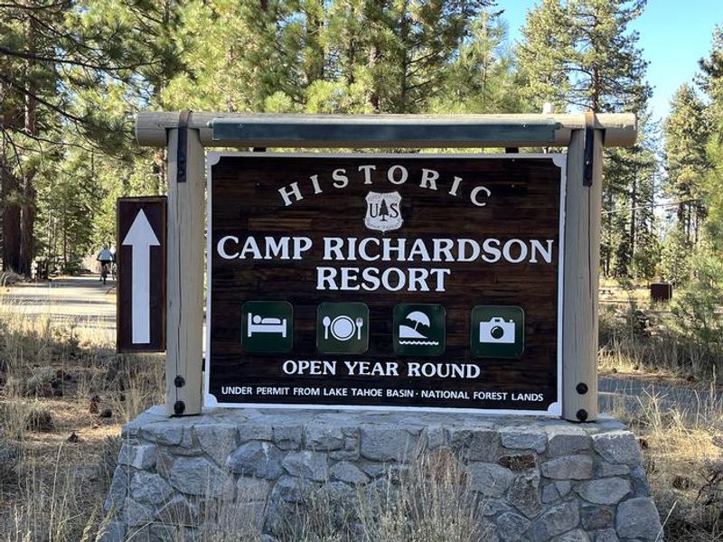 Monument Sign RV