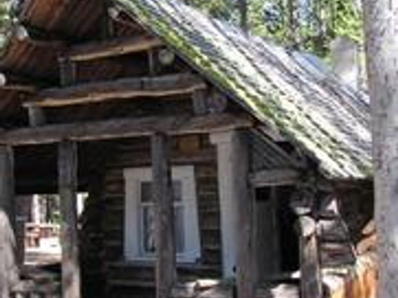Looking at the porch of the Twin Lakes cabin.