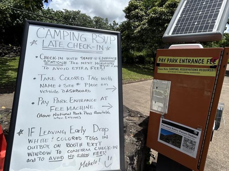 If you arrive after the entrance station is closed, follow the information on the white display board to check in. Please visit the entrance station ranger before 11am the next day to confirm your arrival.