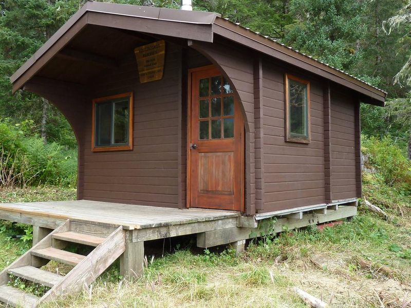 Young Lake (South) Cabin