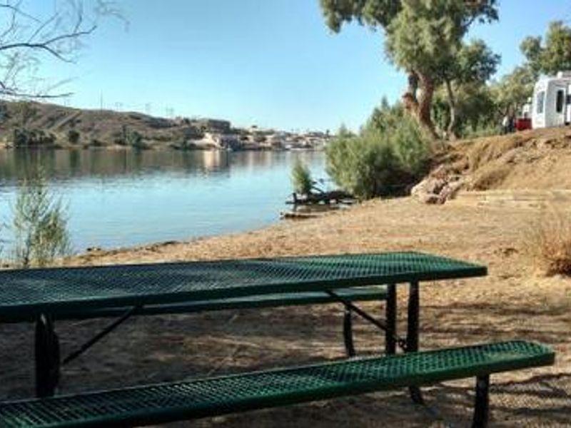 Colorado River front site at Crossroads Campground
