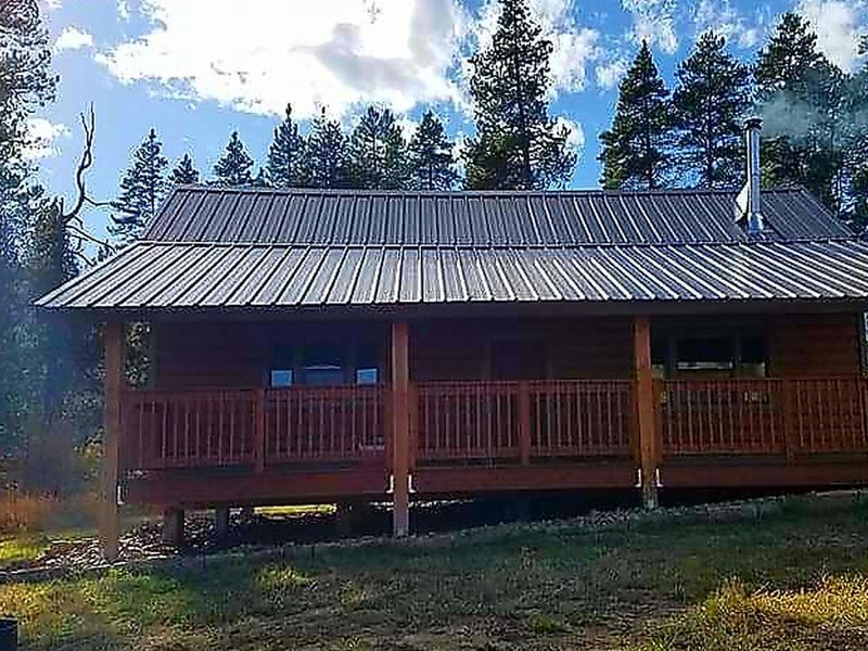 Front of the Jensen Cabin