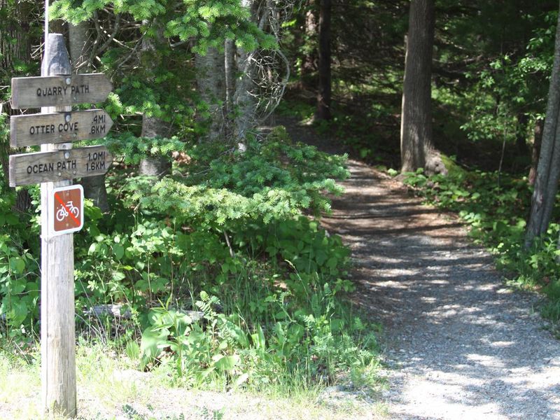 Quarry Path Trailhead near Ranger Station
