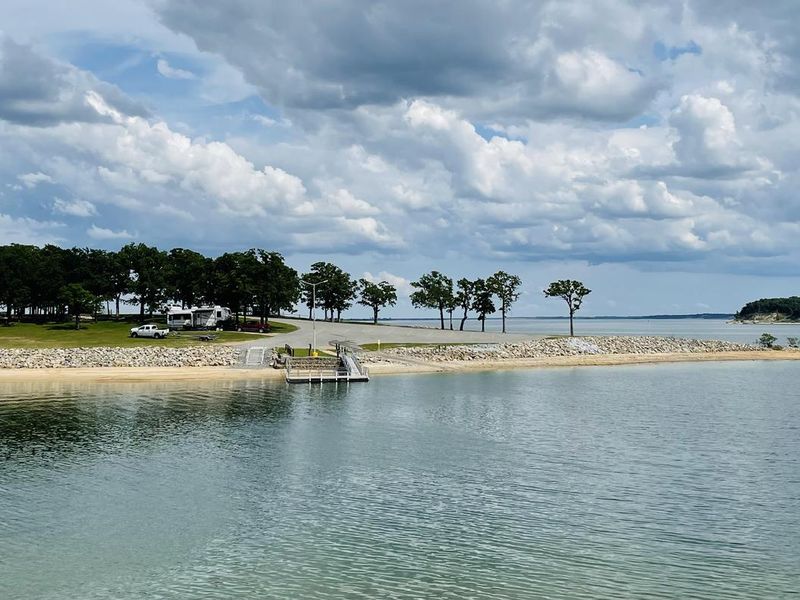 A photo of facility PRESTON BEND with Boat Ramp