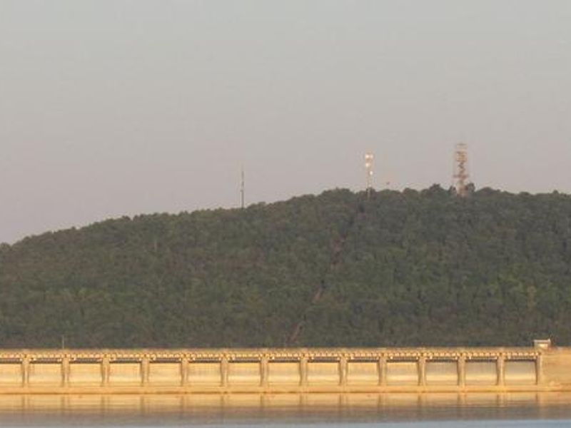 View of Bull Shoals Dam from Lakeview Park