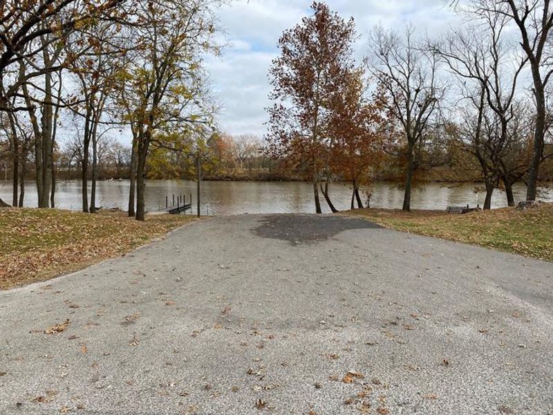 Enjoy the use of our boat ramp even if you are not camping in our park. 