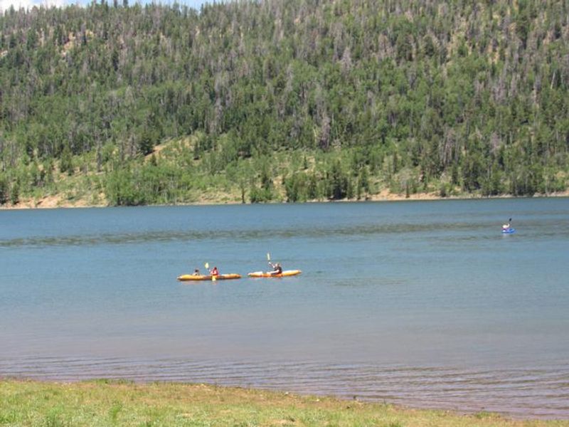 Kayaking Navajo Lake 