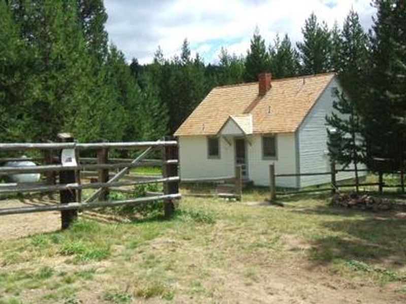 DITCH CREEK GUARD STATION CABIN