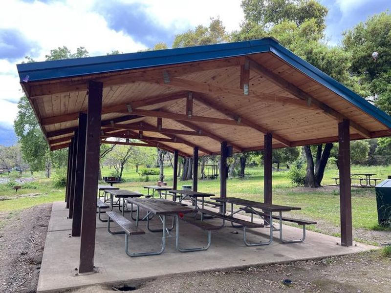 Pomo-A reservable shelter