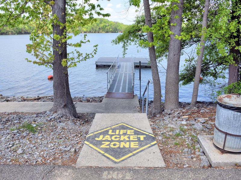 Victoria Day Use Boat Ramp Dock