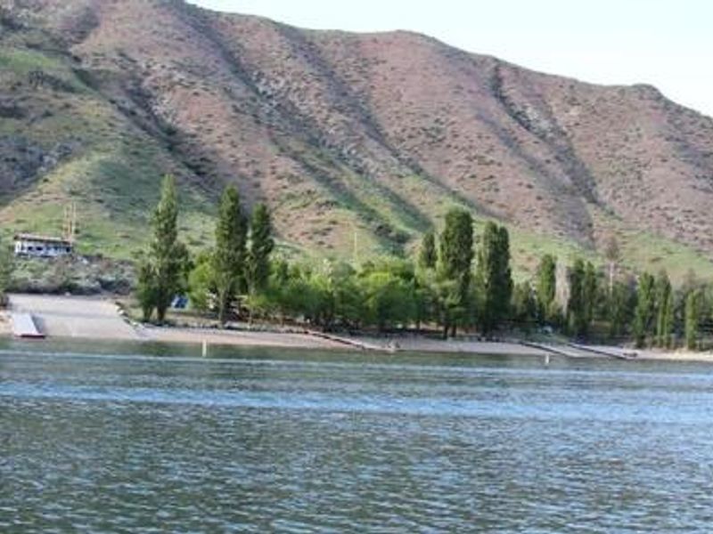 Macks Creek Boat Launch