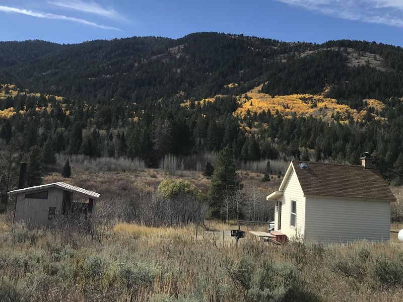 Pebble Guard Station offers grand views of the Portneuf range. 