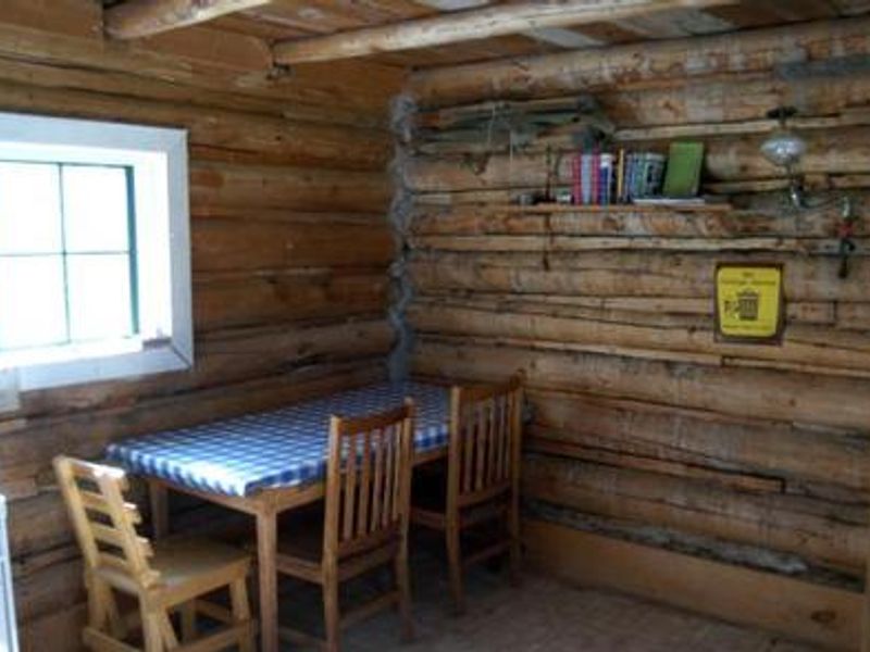 ANTONE CABIN DINING TABLE