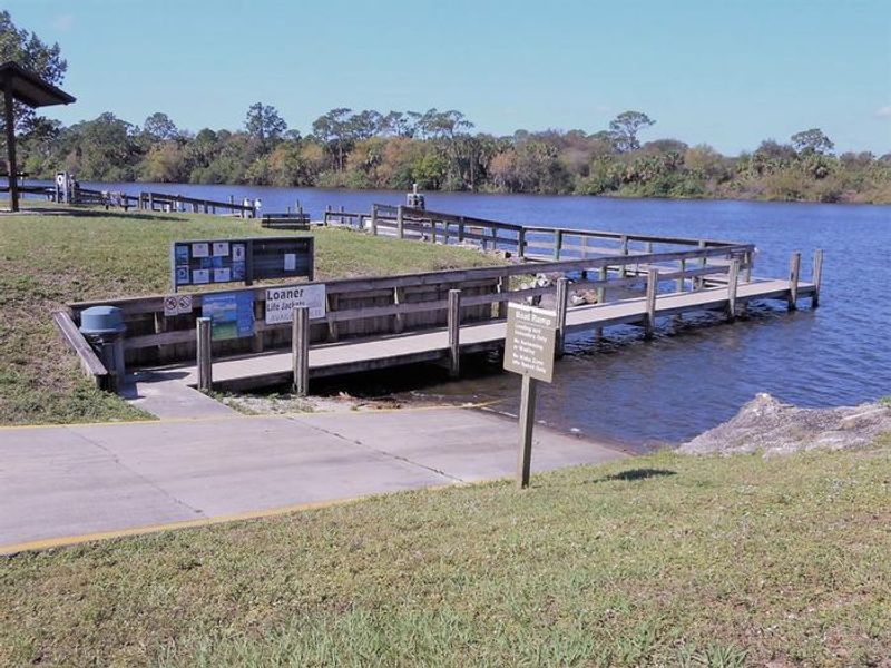 Boat Ramp/Courtesy Dock