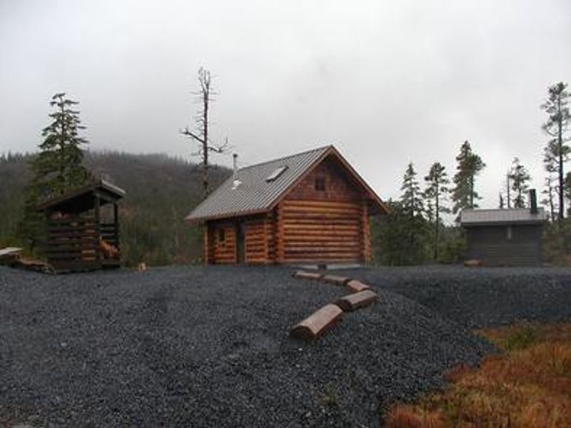 Middle Ridge Cabin exterior from behind