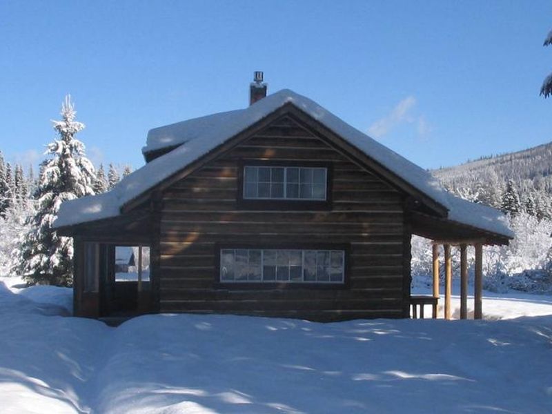 Upper Ford Ranger Station in winter