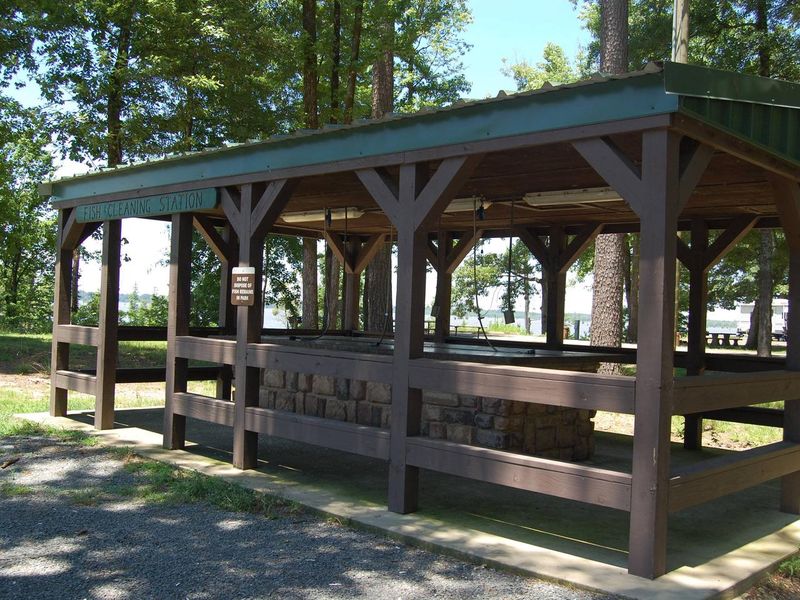 COTTONSHED PARK FISH CLEANING STATION