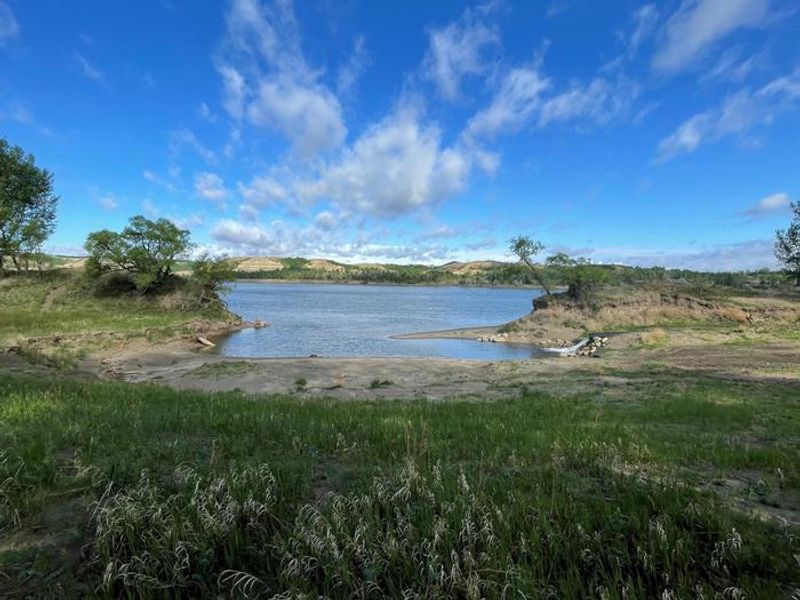 Missouri River Shoreline at the Downstream Campground near loop 1