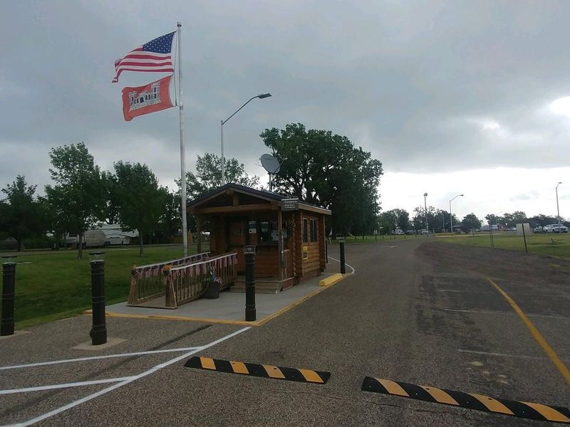 Friendly attendants greet park guests at the Left Tailrace Entrance Station. 