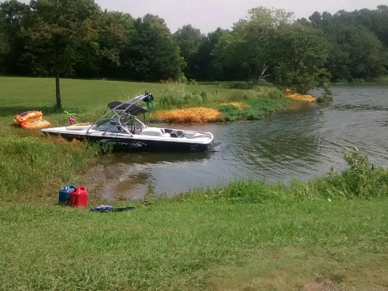 Coffee Mill Lake boating