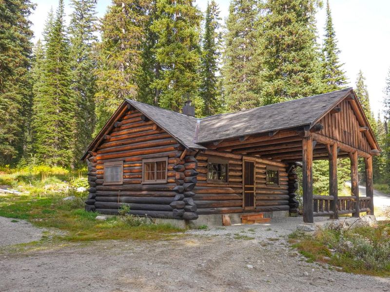 Lost Horse Cabin