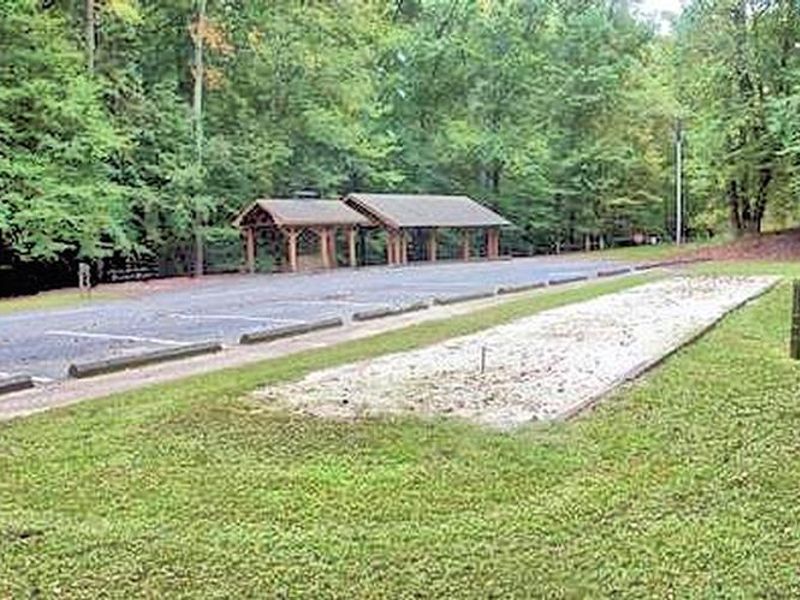 Riverside Park Day Use Area, Small Pavilion Horseshoe Pit