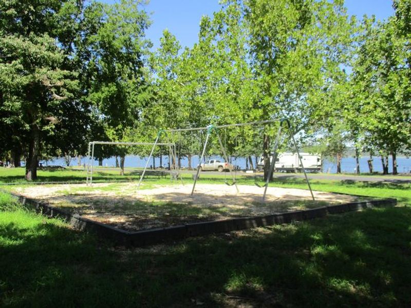 Wildwood offers a small playground with swings and monkey bars.