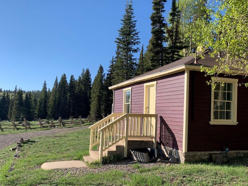 Big Flat Guard Station
Fishlake National Forest