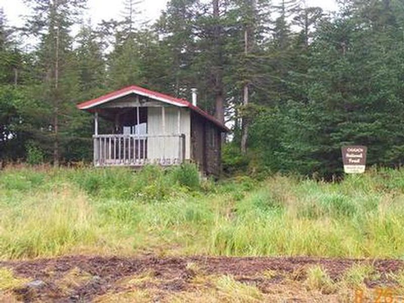 SHELTER BAY CABIN