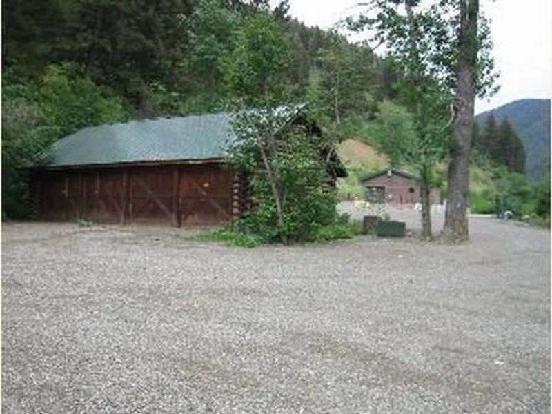 Lower Hyalite Group Area