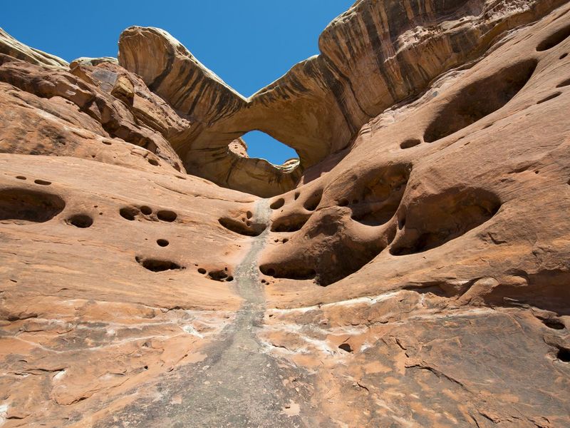 Paul Bunyans Potty is a large pothole arch in The Needles district