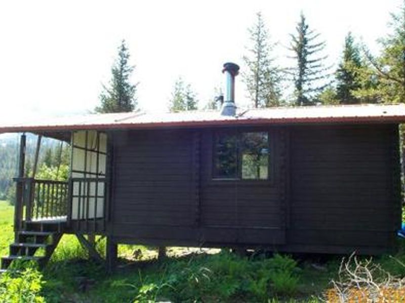 SHELTER BAY CABIN