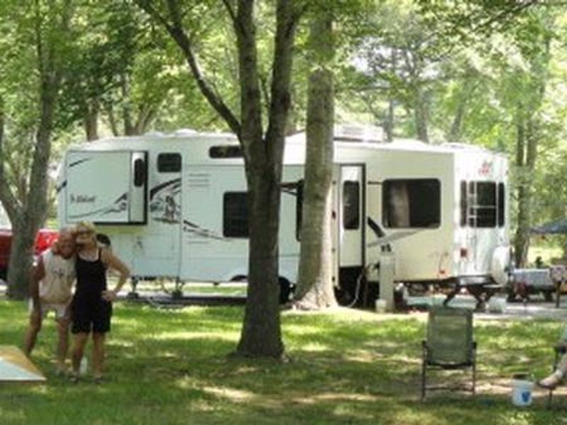 Dale Hollow Damsite Campground