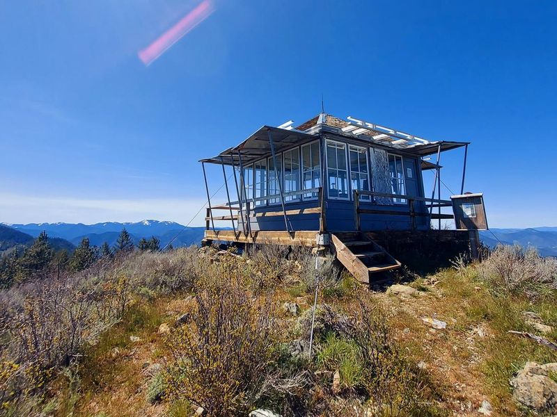 Acorn Woman Peak Lookout