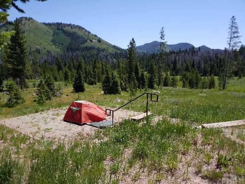 Hahns Peak Lake Campground, Site 24