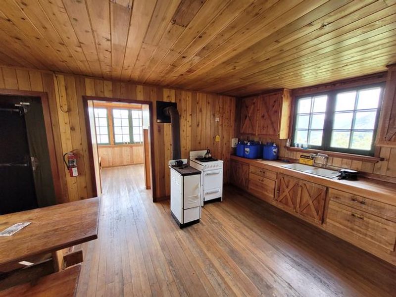 McCarthy Point Kitchen