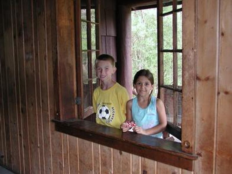 Great for families and large groups.