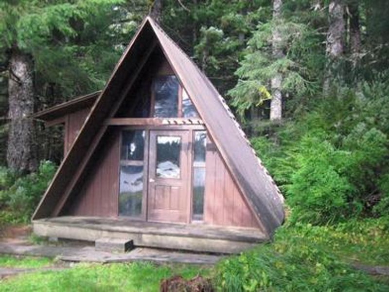 Salt Chuck East Cabin