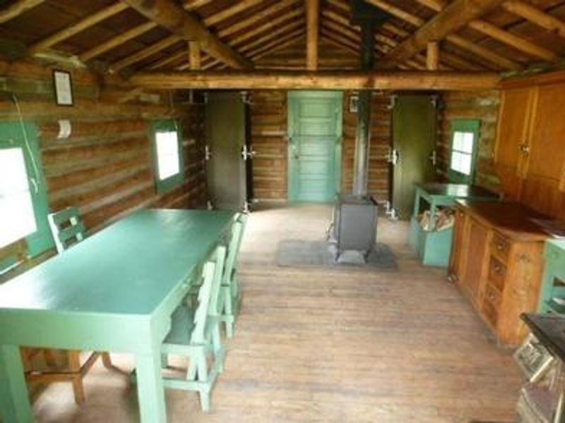 Wapiti Cabin