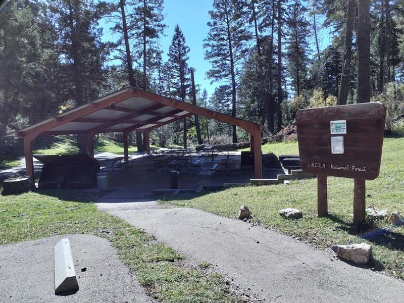 Alternate view. Ramada.