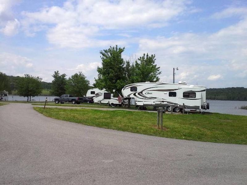20 campsites located right of the water have water and electric hookups