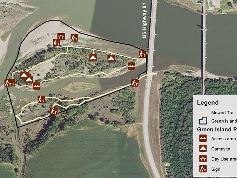 Green Island has five primitive campsites with fire rings. Two isolated tent sites on the east side of the island and three adjacent sites on the west side. Fires allowed only in designated fire rings. Island access is by boat only.