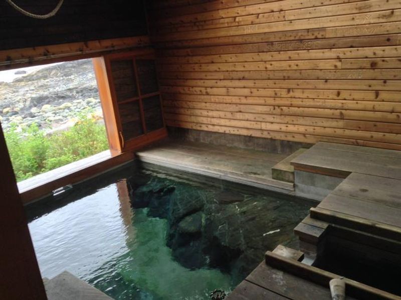 White Sulphur Springs Cabin, Bathhouse