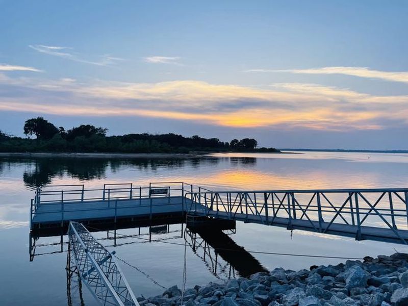 A photo of facility JOHNSON CREEK with Boat Ramp