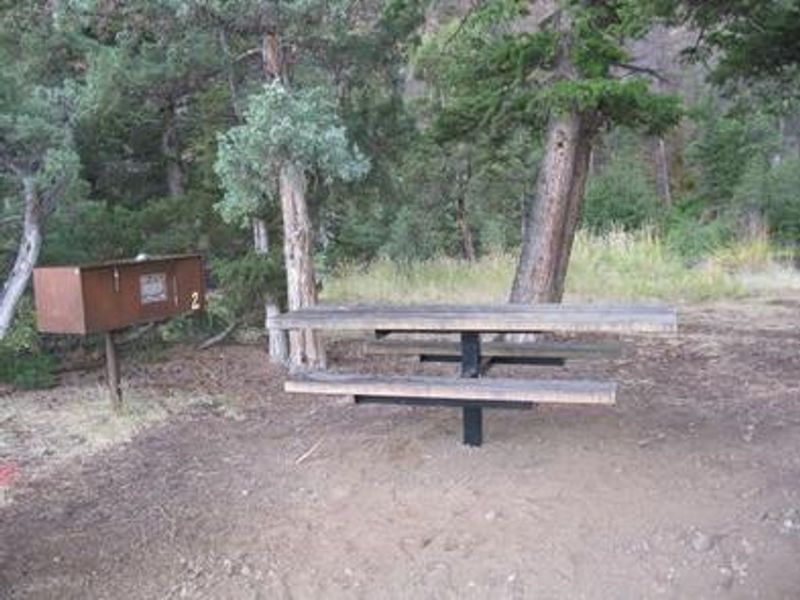Picnic table 
