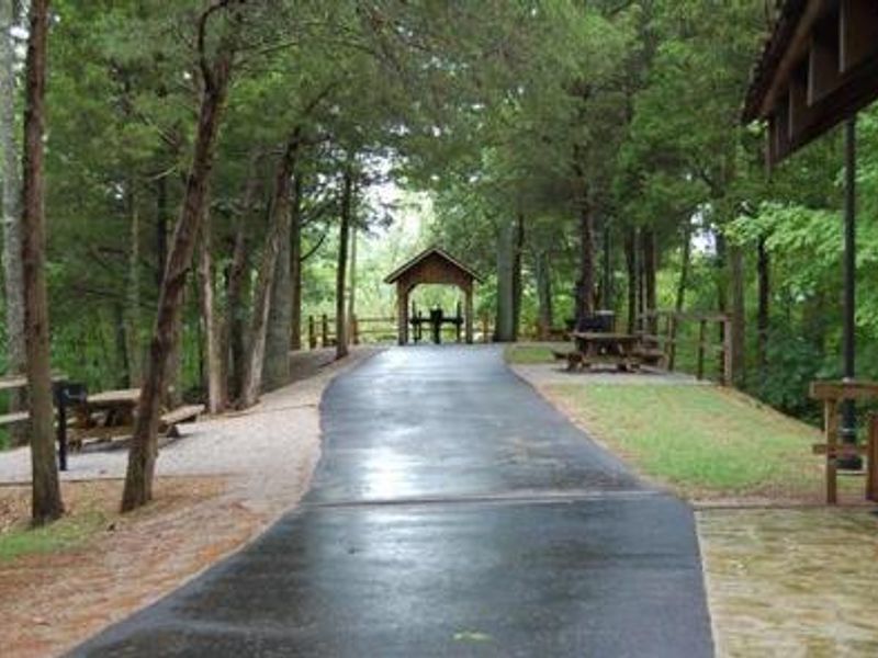 Picnic area at Mill Springs Mill