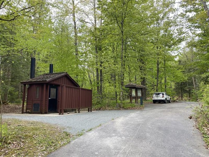 A photo of facility HAPGOOD POND with No Amenities Shown