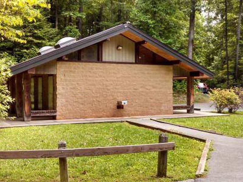 Bathhouse at Cardens Bluff Campground