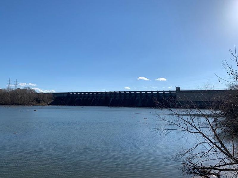Welcome to Tailrace Park! This is the view of the Dam from the boat ramp in the Tailrace Park!