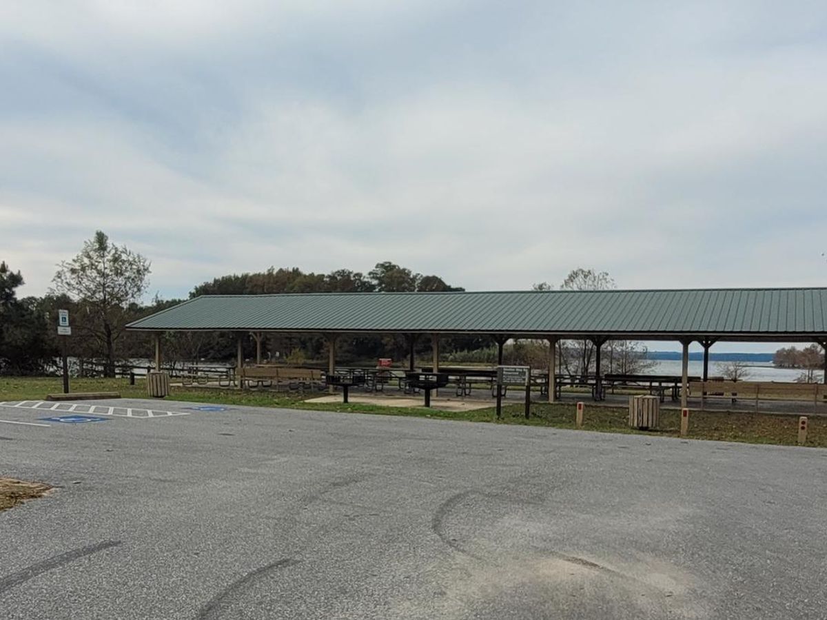 East Bank Shelter - Photo 2